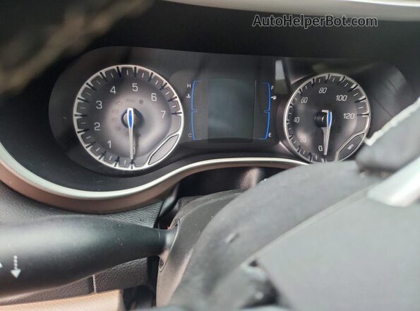 2C4RC1CG0PR610557 2023 CHRYSLER VOYAGER Gray ხელსაწყოთა პანელის ხედი