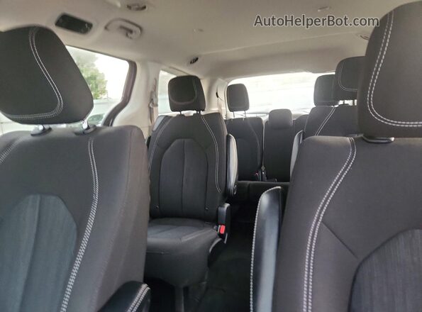 2C4RC1CG0PR610557 2023 CHRYSLER VOYAGER Gray უკანა სავარძლების ხედი