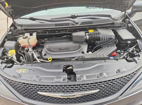 2C4RC1CG0PR610557 2023 CHRYSLER VOYAGER Gray ძრავის განყოფილების ხედი