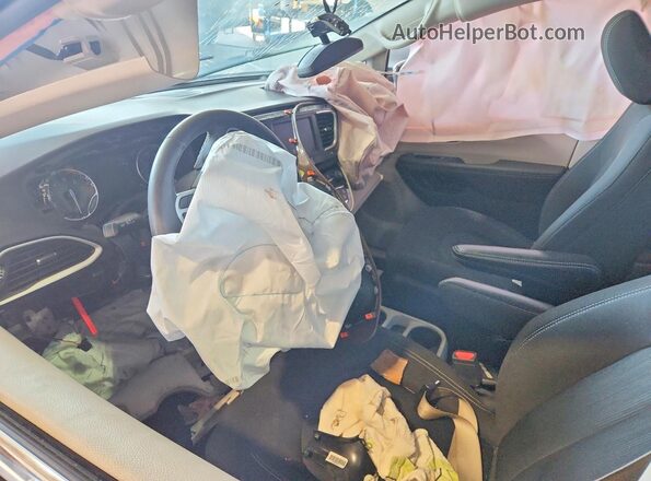 2C4RC1CG0RR127976 2024 CHRYSLER VOYAGER Black Вид панелі приладів