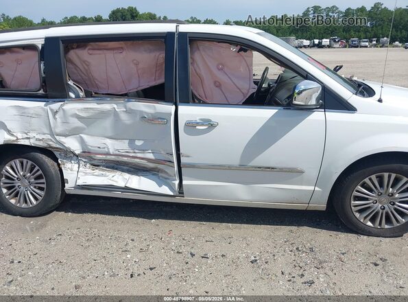 2C4RC1CG1GR223421 2016 CHRYSLER TOWN & COUNTRY White Vista interior trasera