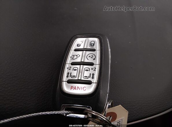 2C4RC1CG1PR596071 2023 CHRYSLER VOYAGER White Вид панелі приладів
