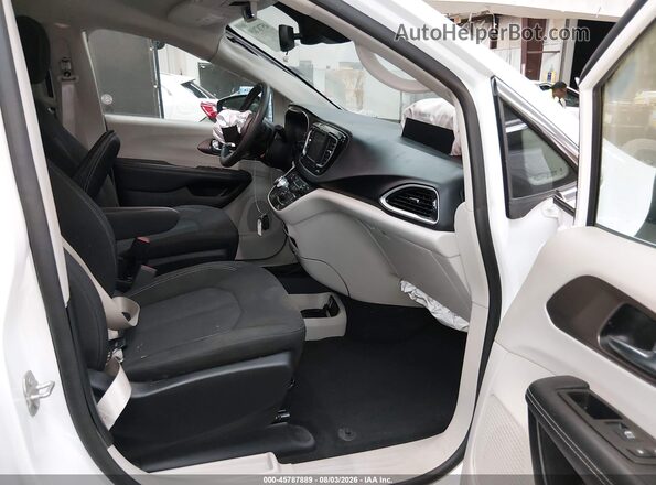 2C4RC1CG1PR596071 2023 CHRYSLER VOYAGER White Вид салону спереду