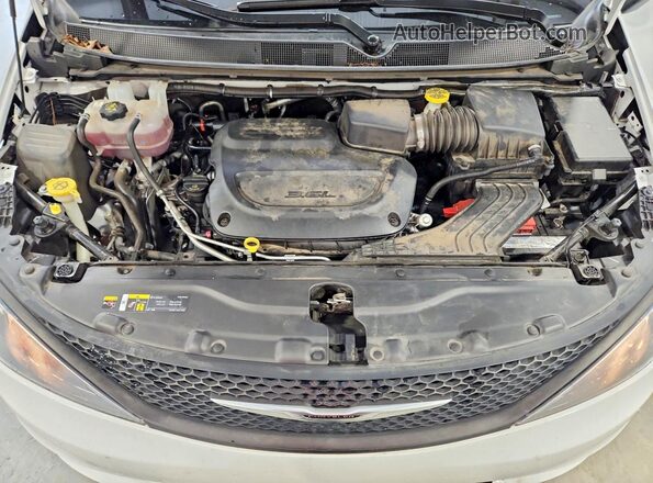 2C4RC1CG1RR108112 2024 CHRYSLER VOYAGER White Вид підкапотного простору