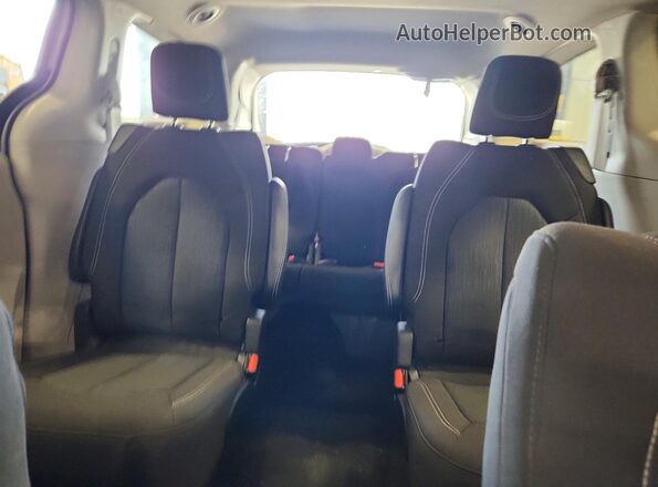 2C4RC1CG1RR108112 2024 CHRYSLER VOYAGER White Вид задніх сидінь
