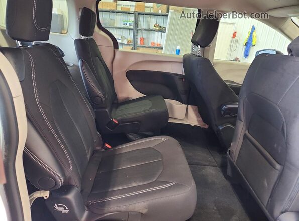 2C4RC1CG1RR108112 2024 CHRYSLER VOYAGER White Вид задньої частини салону