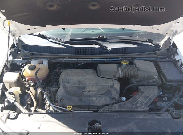 2C4RC1CG2NR127830 2022 CHRYSLER VOYAGER White Vista trasera