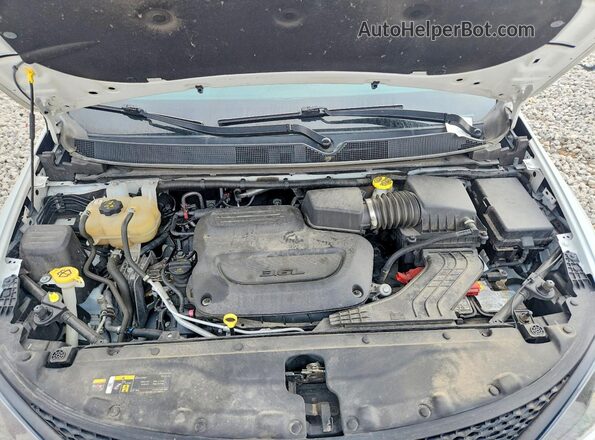 2C4RC1CG2PR537515 2023 CHRYSLER VOYAGER White ძრავის განყოფილების ხედი