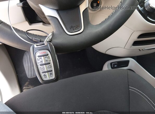 2C4RC1CG2RR112847 2024 CHRYSLER VOYAGER White Vista del salpicadero