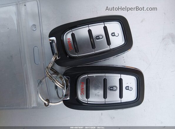 2C4RC1CG3KR702058 2019 CHRYSLER PACIFICA Silver Вид панелі приладів