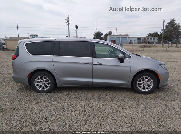 2C4RC1CG3KR702058 2019 CHRYSLER PACIFICA Silver Вид задньої частини салону