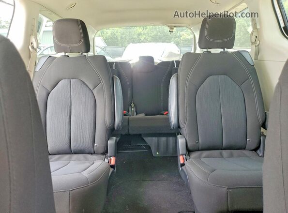 2C4RC1CG3NR225006 2022 CHRYSLER VOYAGER White Widok tylnych siedzeń