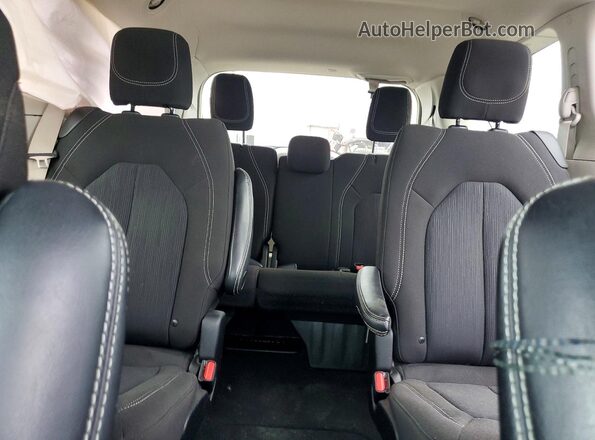 2C4RC1CG3NR226835 2022 CHRYSLER VOYAGER White უკანა სავარძლების ხედი