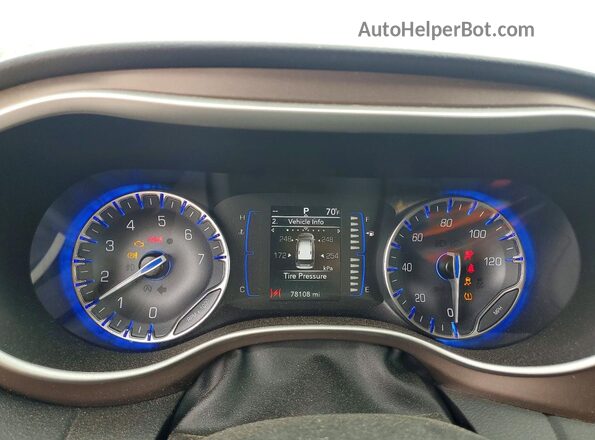 2C4RC1CG3NR226835 2022 CHRYSLER VOYAGER White ხელსაწყოთა პანელის ხედი