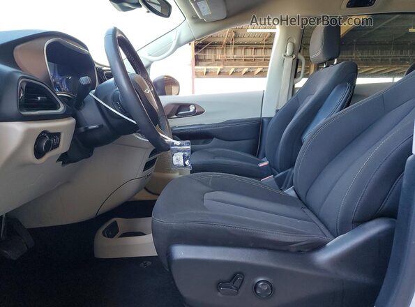 2C4RC1CG3PR515751 2023 CHRYSLER VOYAGER Белый Вид салона спереди