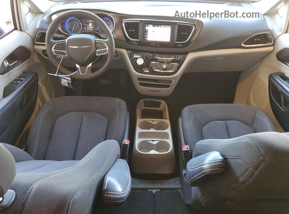 2C4RC1CG3PR515751 2023 CHRYSLER VOYAGER Белый Вид панели приборов