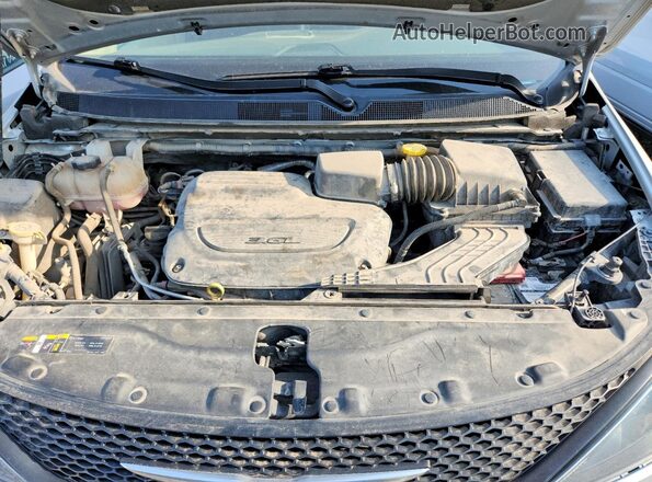2C4RC1CG3PR548426 2023 CHRYSLER VOYAGER Silver ძრავის განყოფილების ხედი