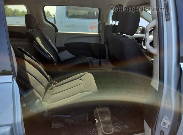 2C4RC1CG3PR548426 2023 CHRYSLER VOYAGER Silver უკანა სალონის ხედი