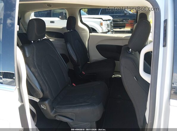 2C4RC1CG3PR553996 2023 CHRYSLER VOYAGER Silver Vista de la etiqueta del VIN