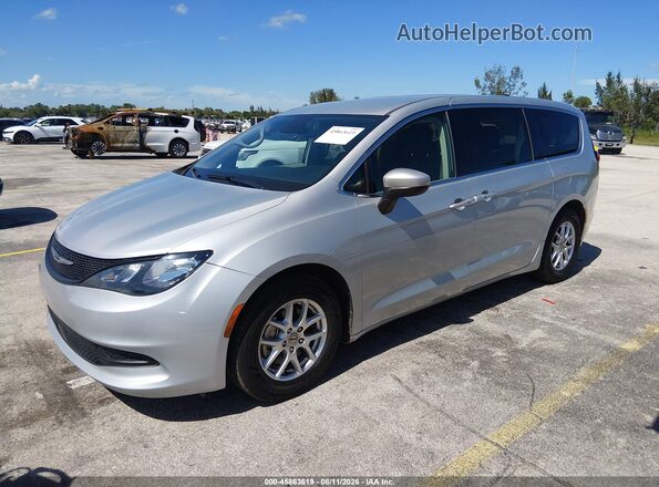 2C4RC1CG3PR553996 2023 CHRYSLER VOYAGER Silver Vista tres cuartos delantera izquierda