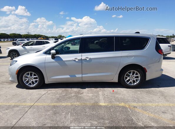 2C4RC1CG3PR553996 2023 CHRYSLER VOYAGER Silver Vista interior de 360 grados