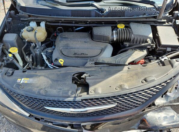 2C4RC1CG4PR525785 2023 CHRYSLER VOYAGER Black Вид підкапотного простору