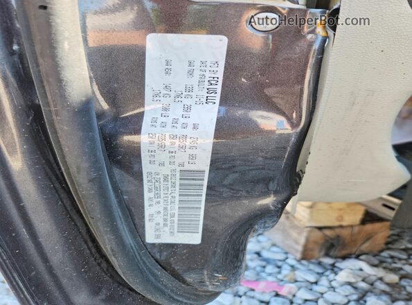 2C4RC1CG6GR190299 2016 CHRYSLER TOWN Charcoal VIN sticker view