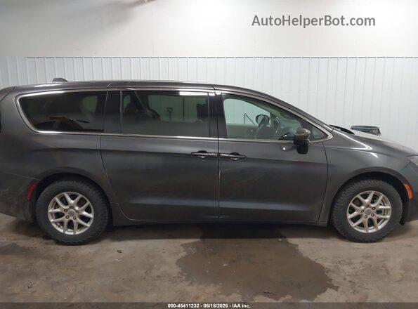 2C4RC1CG6NR132402 2022 CHRYSLER VOYAGER Gray Rear interior view