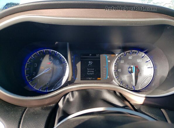 2C4RC1CG6PR568024 2023 CHRYSLER VOYAGER White ხელსაწყოთა პანელის ხედი