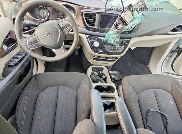 2C4RC1CG6RR186319 2024 CHRYSLER VOYAGER White Widok deski rozdzielczej