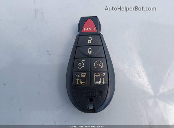2C4RC1CG7GR188609 2016 CHRYSLER TOWN & COUNTRY Белый Вид панели приборов