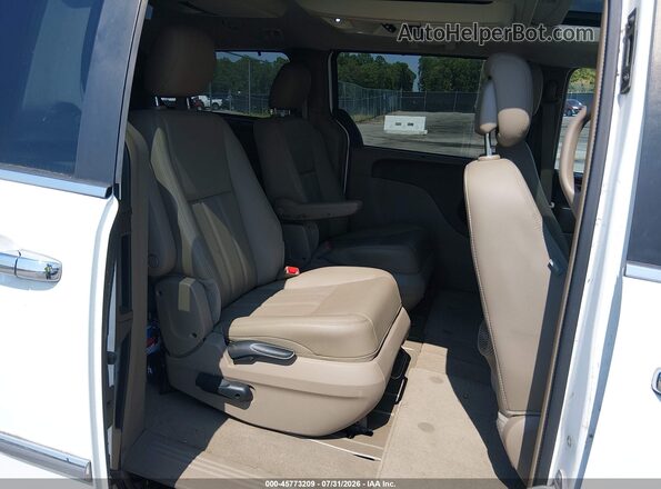 2C4RC1CG7GR188609 2016 CHRYSLER TOWN & COUNTRY Белый Вид наклейки с VIN-кодом