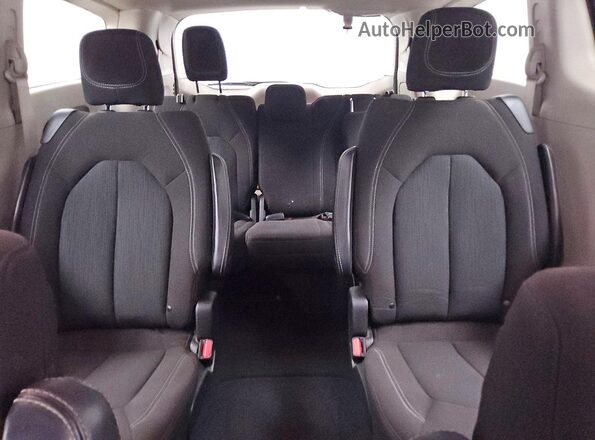 2C4RC1CG7MR555004 2021 CHRYSLER VOYAGER Black Вид задніх сидінь