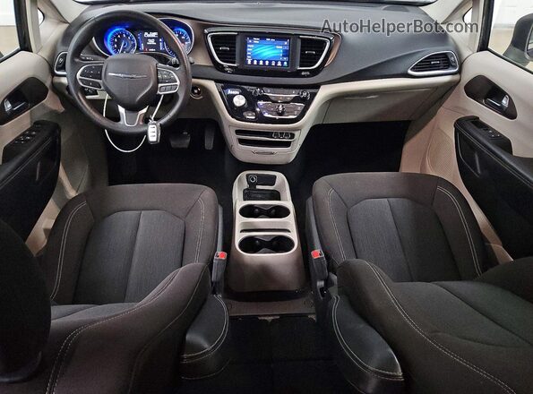 2C4RC1CG7MR555004 2021 CHRYSLER VOYAGER Black Вид панелі приладів