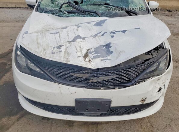 2C4RC1CG7NR159026 2022 CHRYSLER VOYAGER White ძრავის განყოფილების ხედი