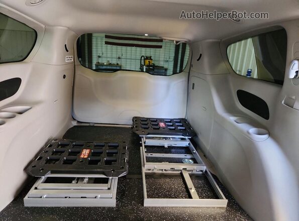 2C4RC1CG7RR190931 2024 CHRYSLER VOYAGER White უკანა სავარძლების ხედი