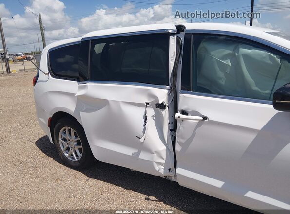 2C4RC1CG7TR161307 2026 CHRYSLER VOYAGER White Widok wnętrza 360 stopni