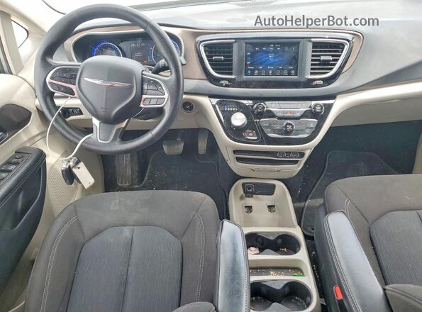 2C4RC1CG8MR579277 2021 CHRYSLER VOYAGER Silver წინა პანელის ხედი
