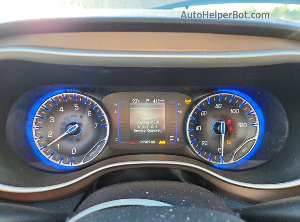 2C4RC1CG8RR179033 2024 CHRYSLER VOYAGER Black ხელსაწყოთა პანელის ხედი