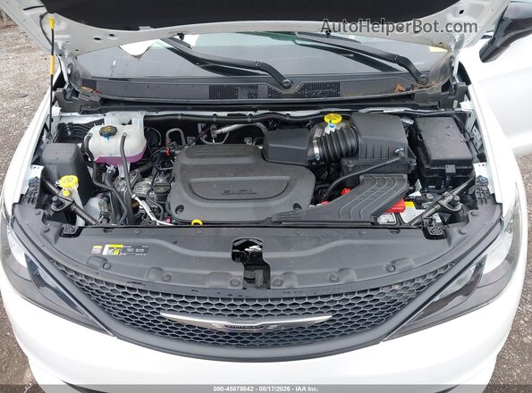 2C4RC1CG8SR586453 2025 CHRYSLER VOYAGER Белый Вид сзади