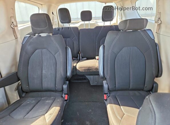 2C4RC1CG9NR218643 2022 CHRYSLER VOYAGER Black Вид задніх сидінь