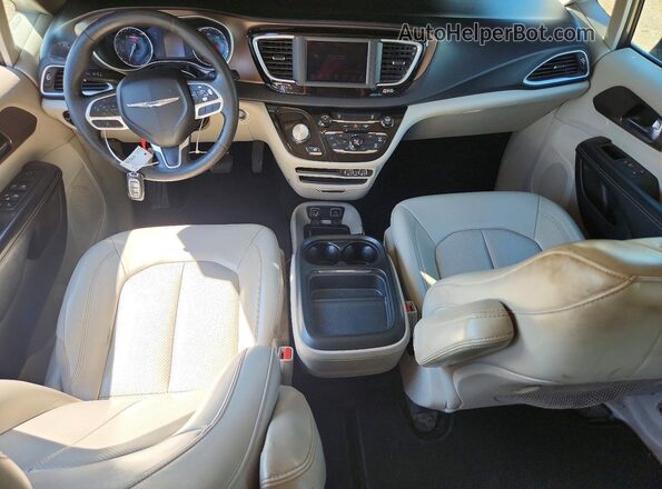 2C4RC1DG0MR552234 2021 CHRYSLER VOYAGER Серый Вид панели приборов