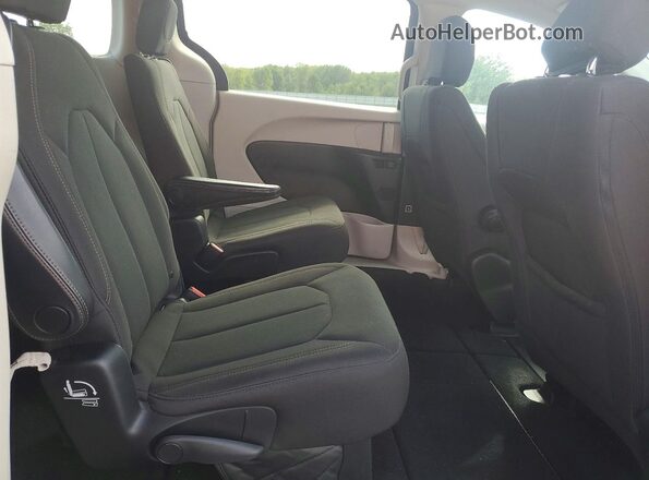 2C4RC1DG1HR723174 2017 CHRYSLER PACIFICA Серебряный 