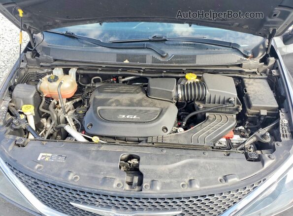 2C4RC1DG1HR723174 2017 CHRYSLER PACIFICA Серебряный 