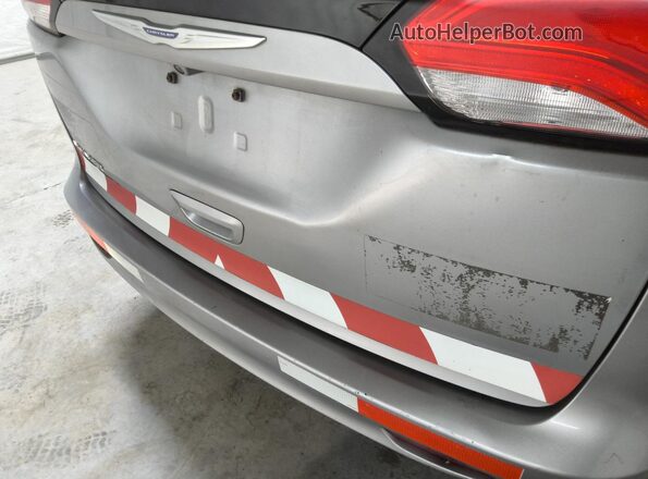2C4RC1DG1LR266083 2020 CHRYSLER VOYAGER Silver 