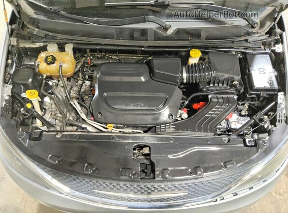 2C4RC1DG1LR266083 2020 CHRYSLER VOYAGER Silver Շարժիչի բաժամունքի տեսք