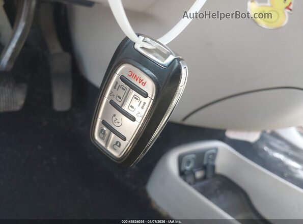 2C4RC1DG1MR538276 2021 CHRYSLER VOYAGER Silver Vista del salpicadero