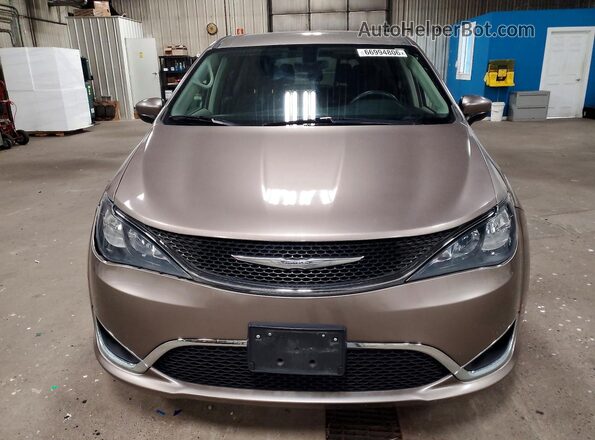 2C4RC1DG2HR689021 2017 CHRYSLER PACIFICA White Հետևի նստատեղերի տեսք
