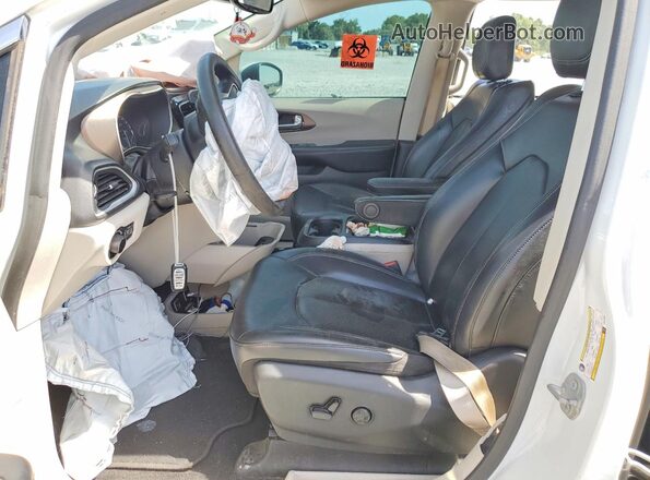 2C4RC1DG2LR147023 2020 CHRYSLER VOYAGER White Vista interior delantera