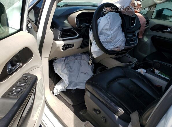2C4RC1DG2LR147023 2020 CHRYSLER VOYAGER White Vista del salpicadero